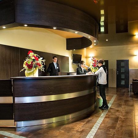 Hotel Monttis Sucha Beskidzka Eksteriør billede