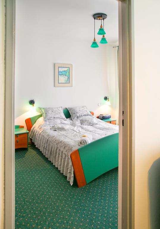 Hotel Monttis Sucha Beskidzka Eksteriør billede