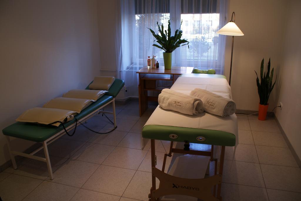 Hotel Monttis Sucha Beskidzka Eksteriør billede